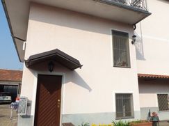 Casa Bi/Trifamiliare in Residenziale