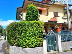 Casa Bi/Trifamiliare in Residenziale