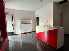 Negozio/Locale commerciale in Commerciale