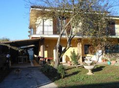 Casa Bi/Trifamiliare in Residenziale