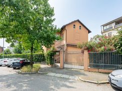 Casa Bi/Trifamiliare in Residenziale