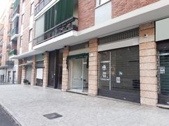 Negozio/Locale commerciale in Commerciale