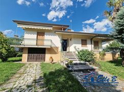 Villa in Residenziale