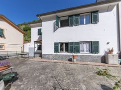 Casa Bi/Trifamiliare in Residenziale