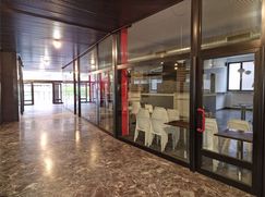 Attività/Licenza (con o senza mura) in Commerciale