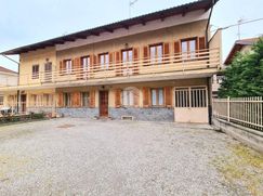 Casa Bi/Trifamiliare in Residenziale