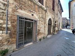 Negozio/Locale commerciale in Commerciale