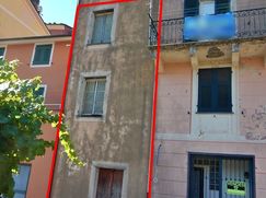 Casa Bi/Trifamiliare in Residenziale