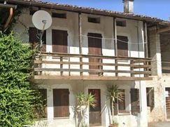 Casa Bi/Trifamiliare in Residenziale