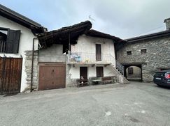 Casa Bi/Trifamiliare in Residenziale