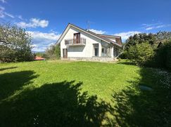 Casa Bi/Trifamiliare in Residenziale