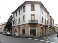 Negozio/Locale commerciale in Commerciale