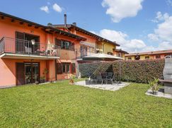 Casa Bi/Trifamiliare in Residenziale