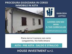 Casa Bi/Trifamiliare in Residenziale