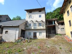 Casa Bi/Trifamiliare in Residenziale