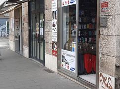 Negozio/Locale commerciale in Commerciale