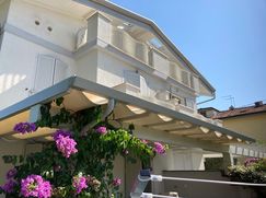 Casa Bi/Trifamiliare in Residenziale