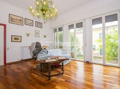 Casa Bi/Trifamiliare in Residenziale