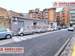 Negozio/Locale commerciale in Commerciale