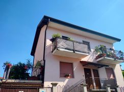 Casa Bi/Trifamiliare in Residenziale
