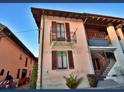 Casa Bi/Trifamiliare in Residenziale