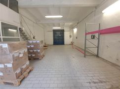 Negozio/Locale commerciale in Commerciale
