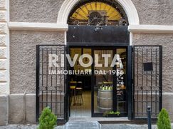 Negozio/Locale commerciale in Commerciale