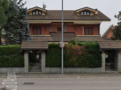 Casa Bi/Trifamiliare in Residenziale