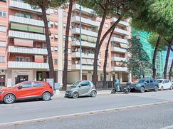 Negozio/Locale commerciale in Commerciale