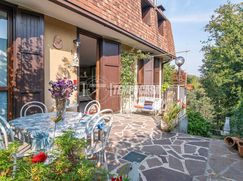 Casa Bi/Trifamiliare in Residenziale