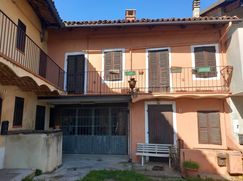 Casa Bi/Trifamiliare in Residenziale