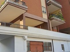 Negozio/Locale commerciale in Commerciale