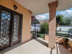 Casa Bi/Trifamiliare in Residenziale