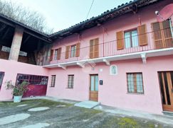 Casa Bi/Trifamiliare in Residenziale