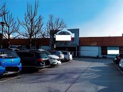 Negozio/Locale commerciale in Commerciale