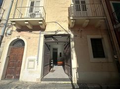 Negozio/Locale commerciale in Commerciale
