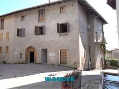 Casa Bi/Trifamiliare in Residenziale