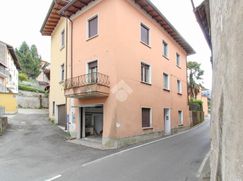 Casa Bi/Trifamiliare in Residenziale