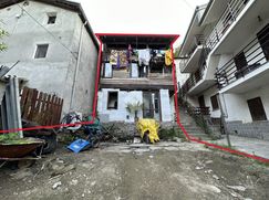 Casa Bi/Trifamiliare in Residenziale