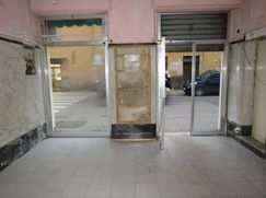 Negozio/Locale commerciale in Commerciale