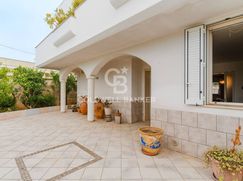 Casa Bi/Trifamiliare in Residenziale
