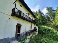 Casa Bi/Trifamiliare in Residenziale
