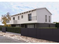 Casa Bi/Trifamiliare in Residenziale
