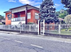 Casa Bi/Trifamiliare in Residenziale