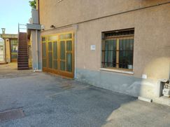 Negozio/Locale commerciale in Commerciale