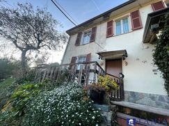 Casa Bi/Trifamiliare in Residenziale
