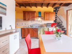 Casa Bi/Trifamiliare in Residenziale