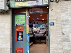 Attività/Licenza (con o senza mura) in Commerciale