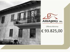 Casa Bi/Trifamiliare in Residenziale