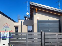 Casa Bi/Trifamiliare in Residenziale